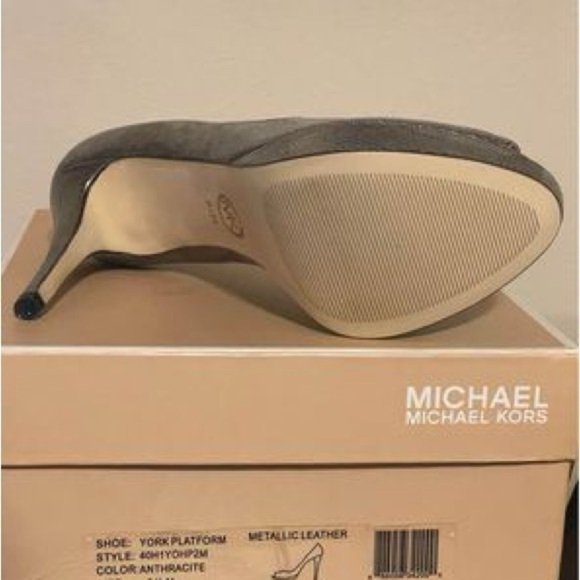 Michael Kors Heels NIB size 8.5 - Picture 4 of 5